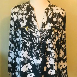 MICHAEL KORS BLACK/WHITE FLORAL BLOUSE - XL